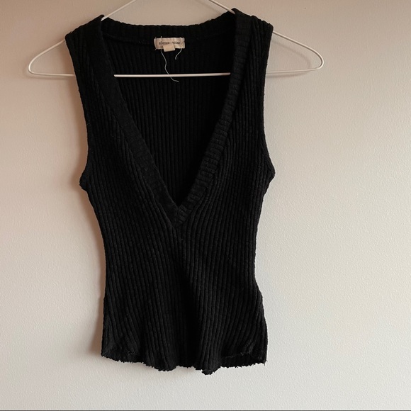 Deep V Ribbed Tank - Picture 1 of 5